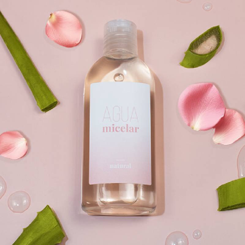 Alternativas naturales al agua micelar