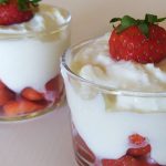 Vasitos de Fresa y Queso Crema Light